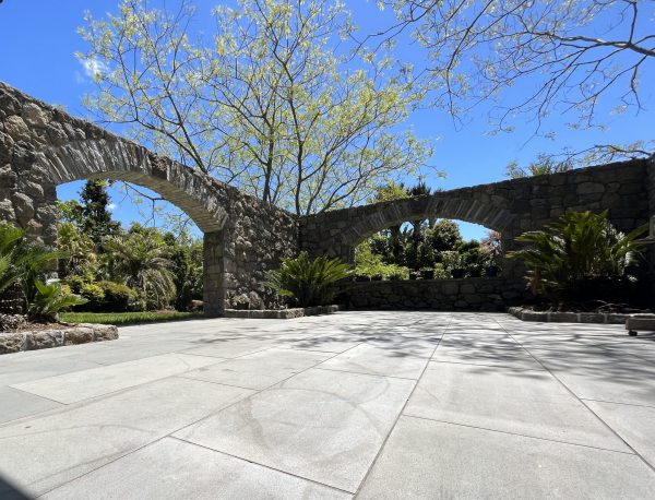 Bluestone Paving Courtyard